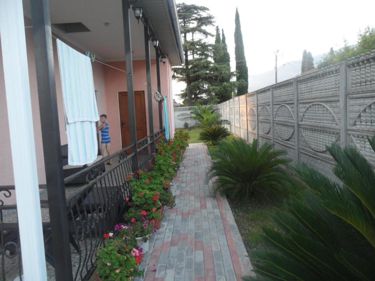 Galina Guest House Alakhadzi Esterno foto